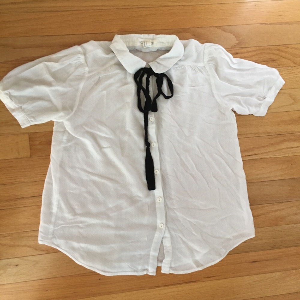 collared shirt